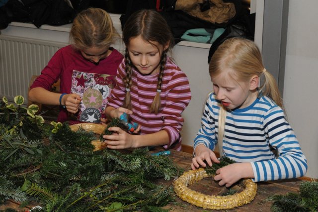 Adventkranzbinden 2023 – Bild 14