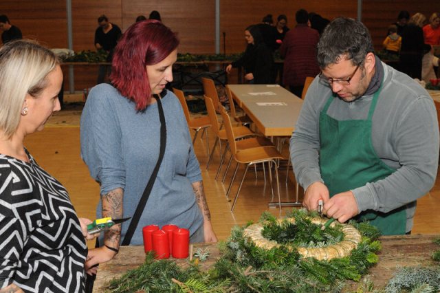 Adventkranzbinden 2023 – Bild 3
