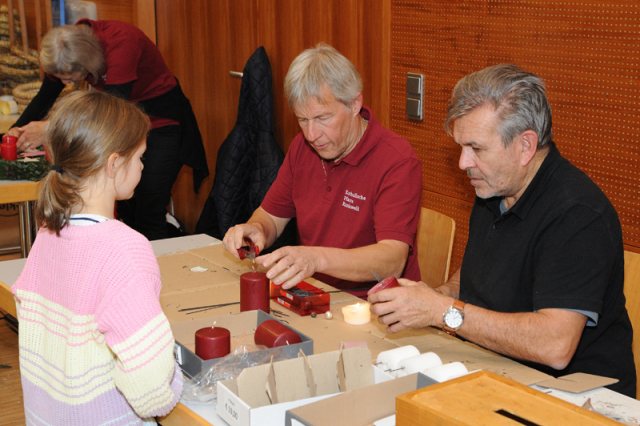 Adventkranzbinden 2024 – Bild 22