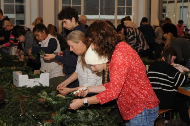 Adventkranzbinden 2025 – Bild 4