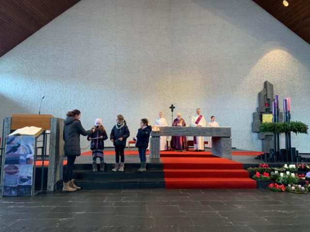 Adventkranzsegnung 2025 – Bild 10