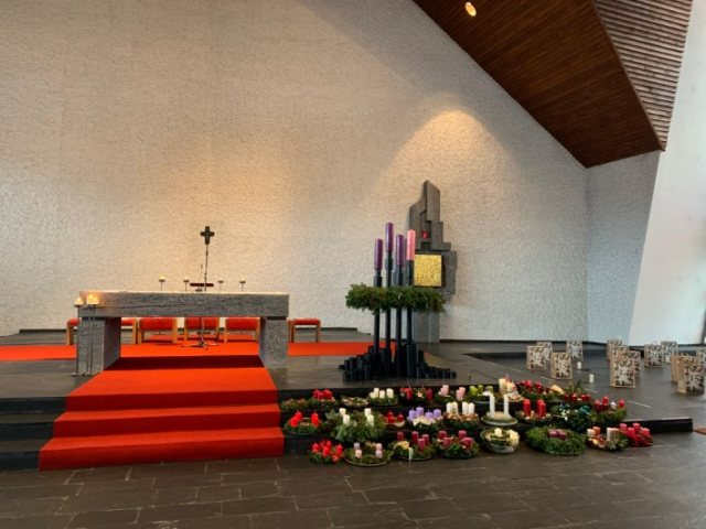 Adventkranzsegnung 2025 – Bild 11