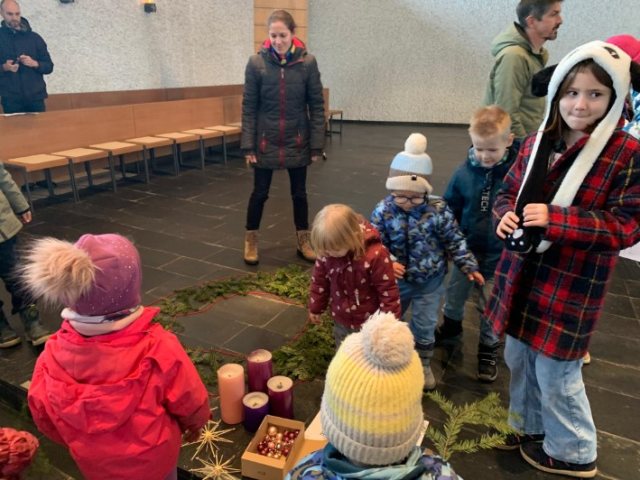 Adventkranzsegnung 2025 – Bild 6
