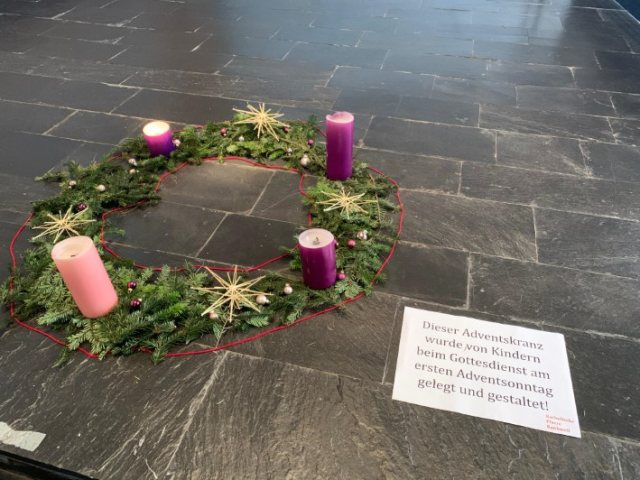 Adventkranzsegnung 2025 – Bild 2